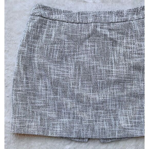 TOPSHOP Black & White Front Zipper Mini Skirt with Pockets, Size 8 - Picture 10 of 12
